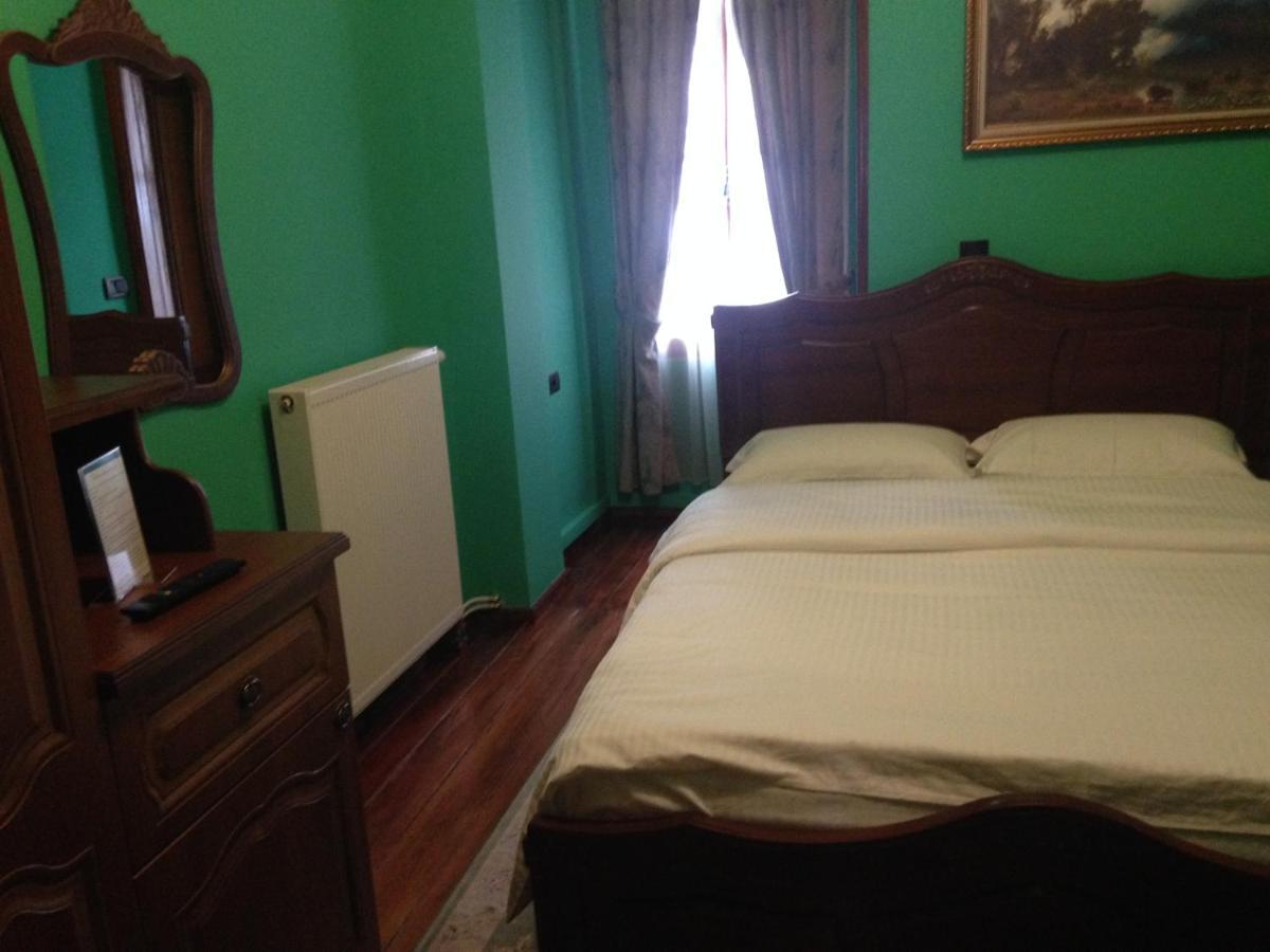 Hotel Vila Mano Korce Buitenkant foto