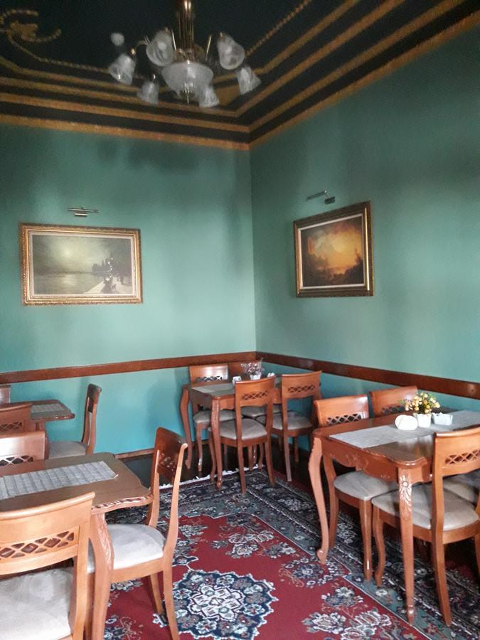 Hotel Vila Mano Korce Buitenkant foto