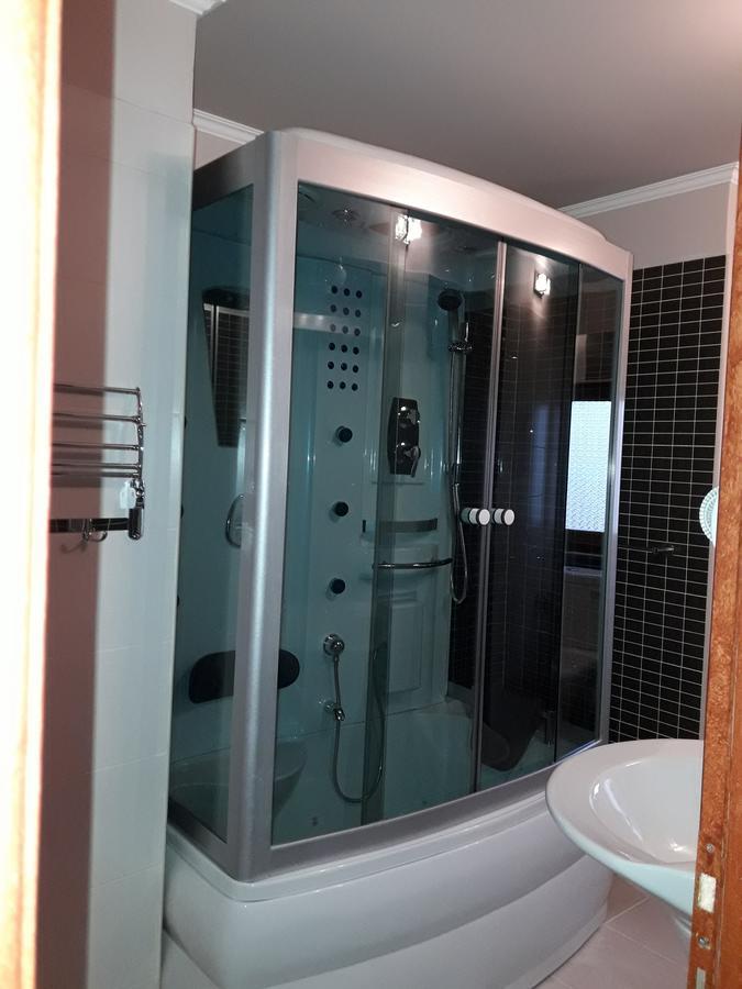 Hotel Vila Mano Korce Buitenkant foto