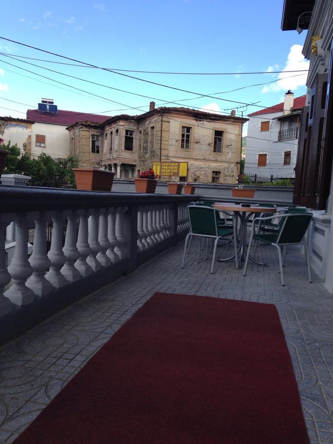 Hotel Vila Mano Korce Buitenkant foto