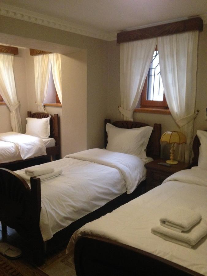 Hotel Vila Mano Korce Buitenkant foto